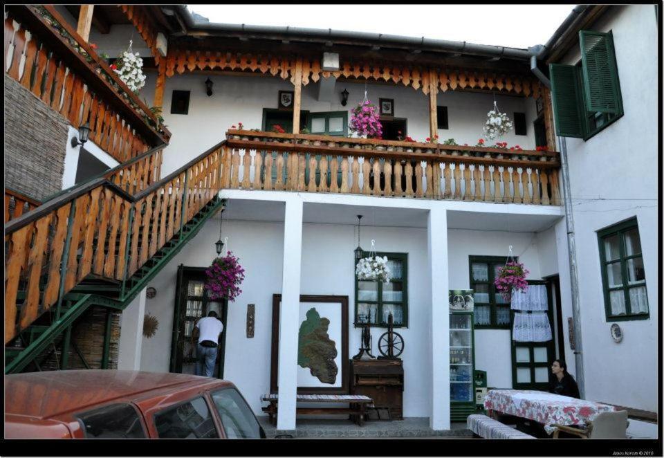 Hotel Góbé Csárda Gran Varadino Esterno foto